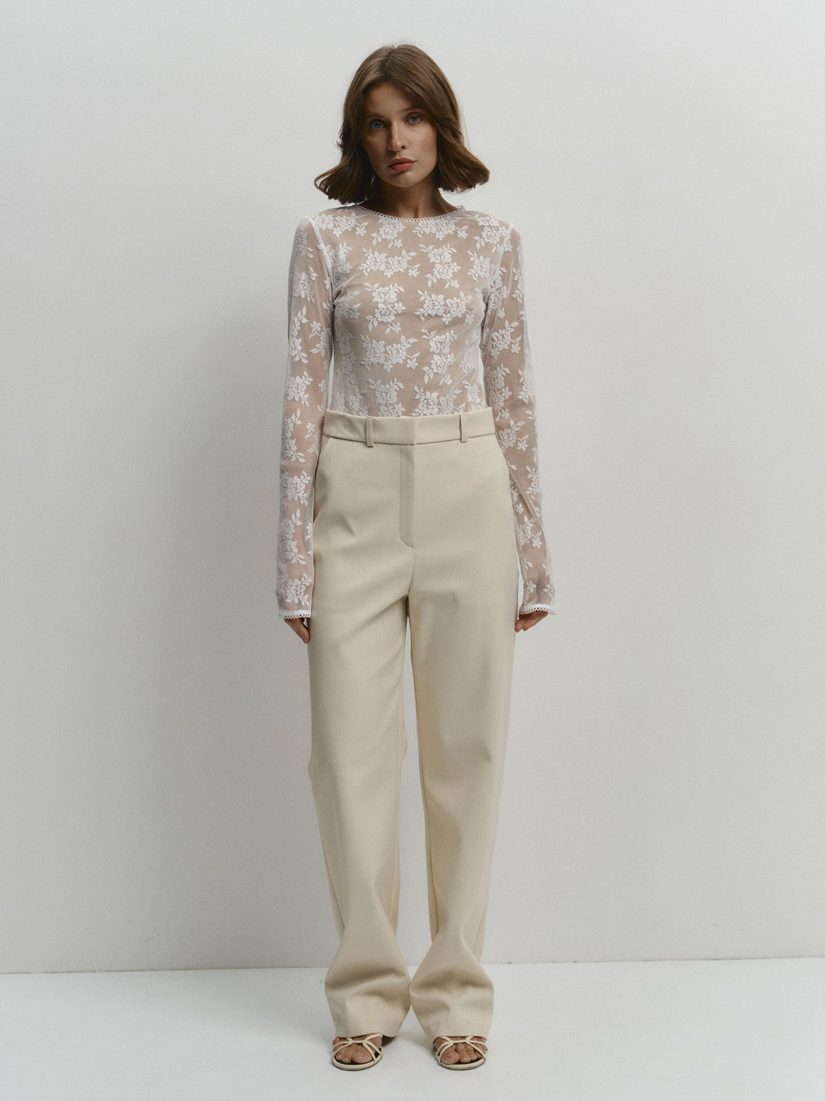 Боди BELLA из кружева (белый)