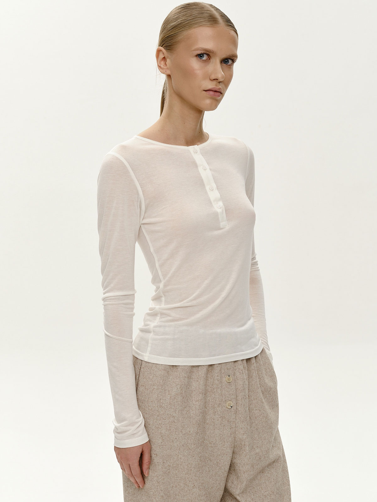 Лонгслив BASE SLIM FIT (белый)